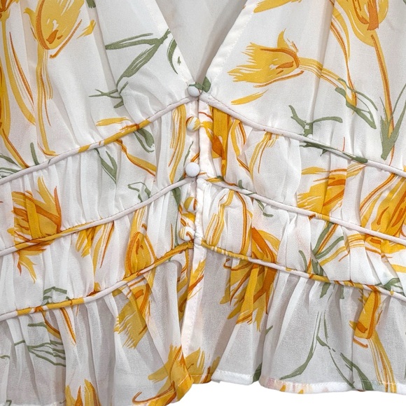Ferne Boutique White and Yellow Floral Cropped Ruffle Women's Blouse NWT Small - Picture 3 of 9